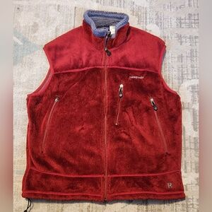 Patagonia R4 Fleece Vest. Red. Size L. **Flawed**